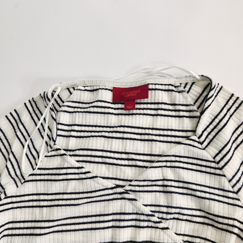 Jennifer Lopez Women's Top Blouse Shirt Size S 3/4 Sleeve V Neck Striped 1 - Picture 3 of 13